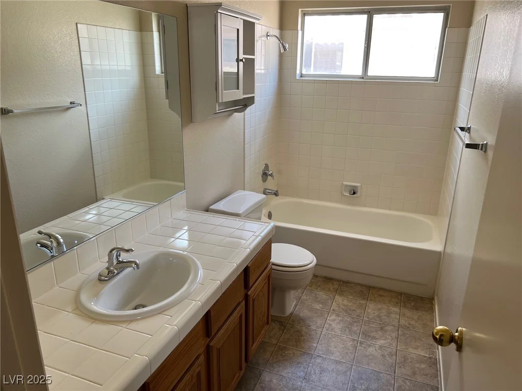 1249 Lucia, Las Vegas, NV 89128