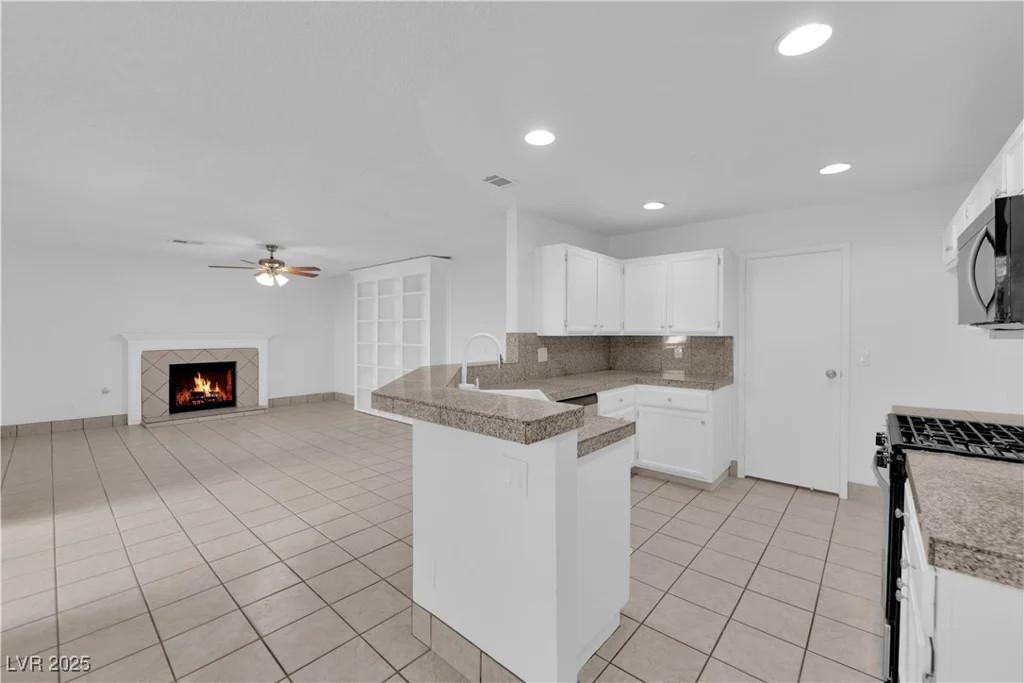 2808 Deep Water, Las Vegas, NV 89117