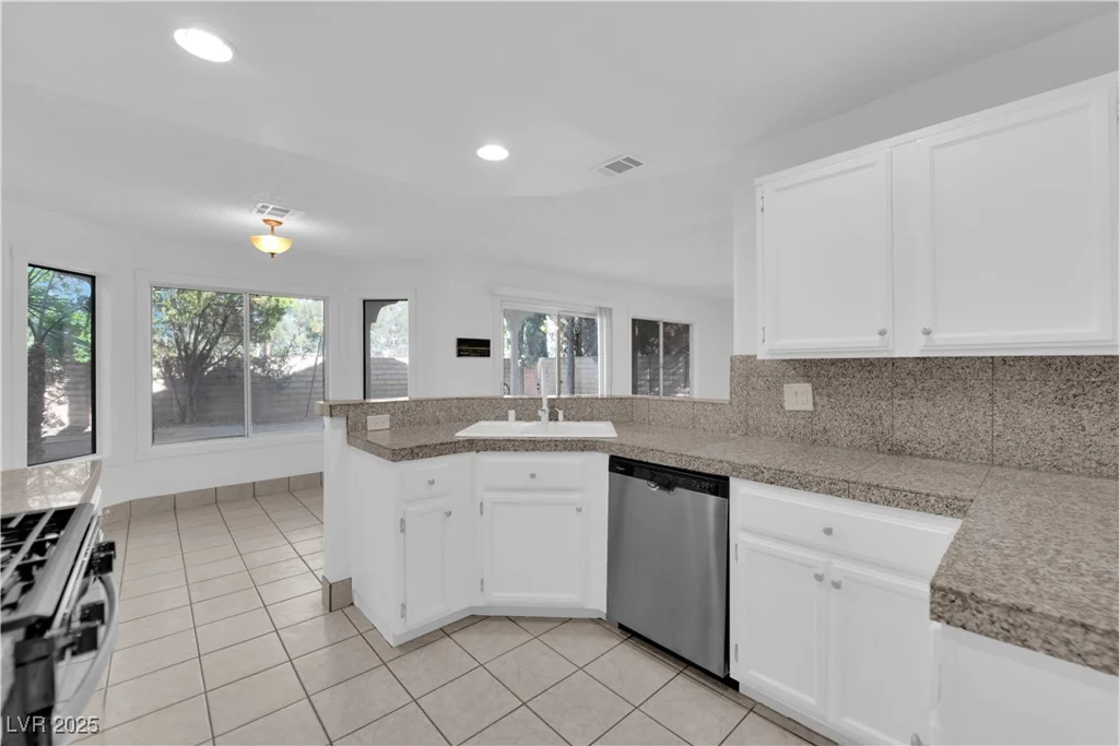 2808 Deep Water, Las Vegas, NV 89117