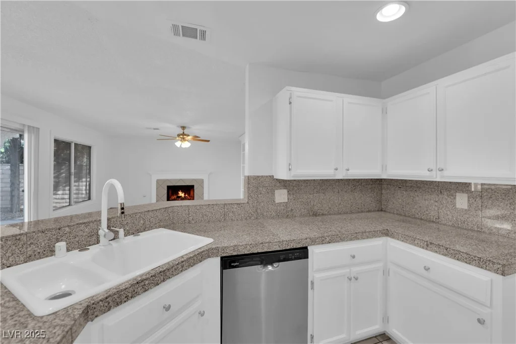 2808 Deep Water, Las Vegas, NV 89117