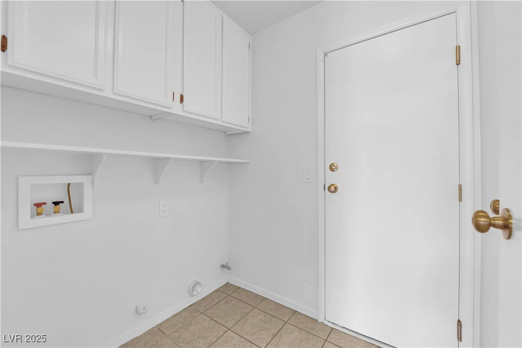 2808 Deep Water, Las Vegas, NV 89117