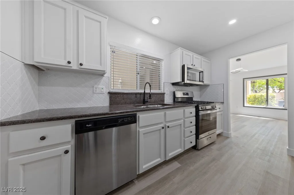 2208 Spring Water, Las Vegas, NV 89134