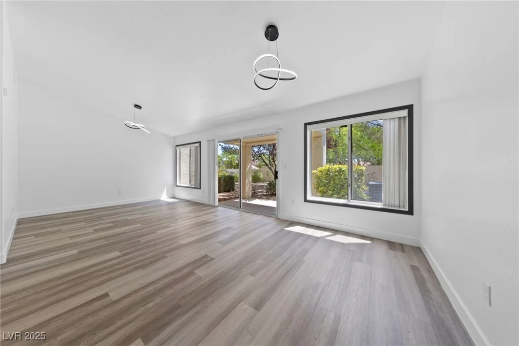 2208 Spring Water, Las Vegas, NV 89134