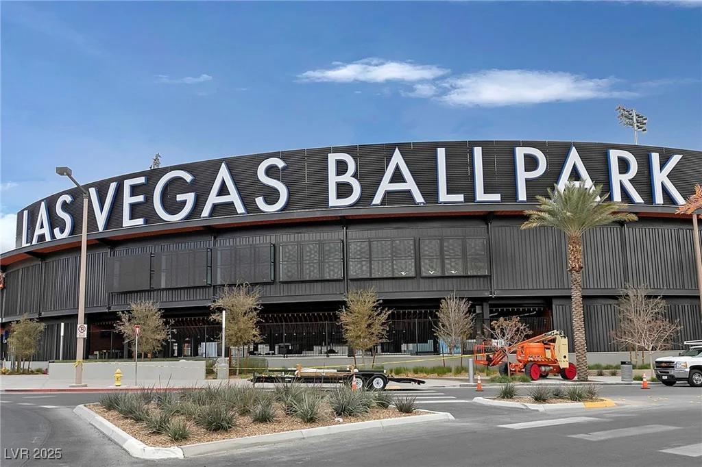 2208 Spring Water, Las Vegas, NV 89134