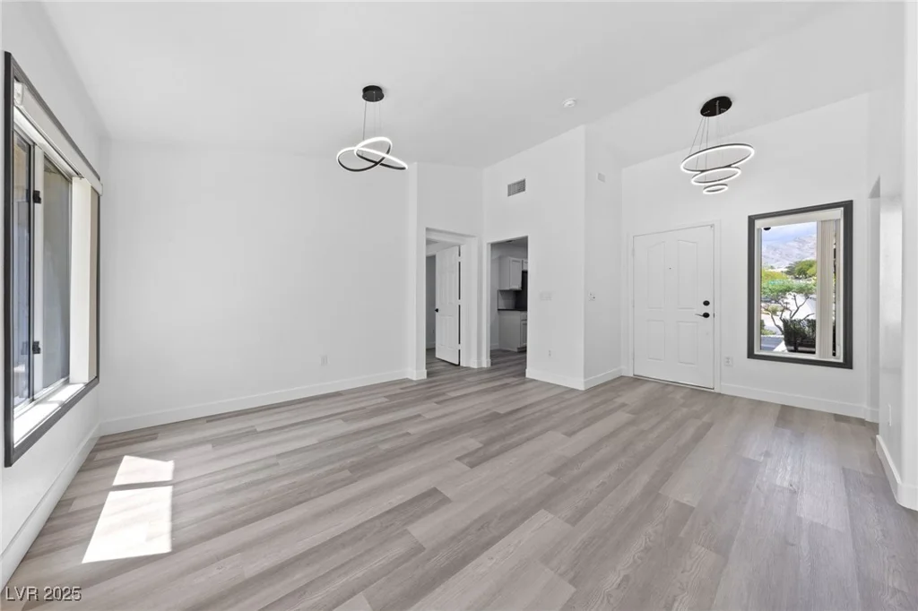2208 Spring Water, Las Vegas, NV 89134