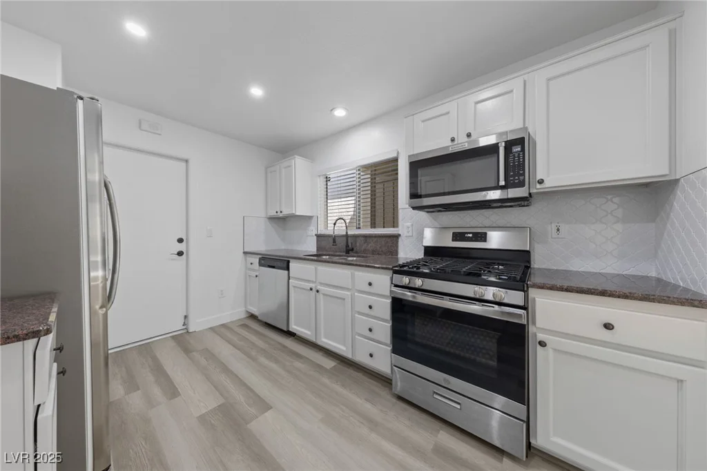 2208 Spring Water, Las Vegas, NV 89134