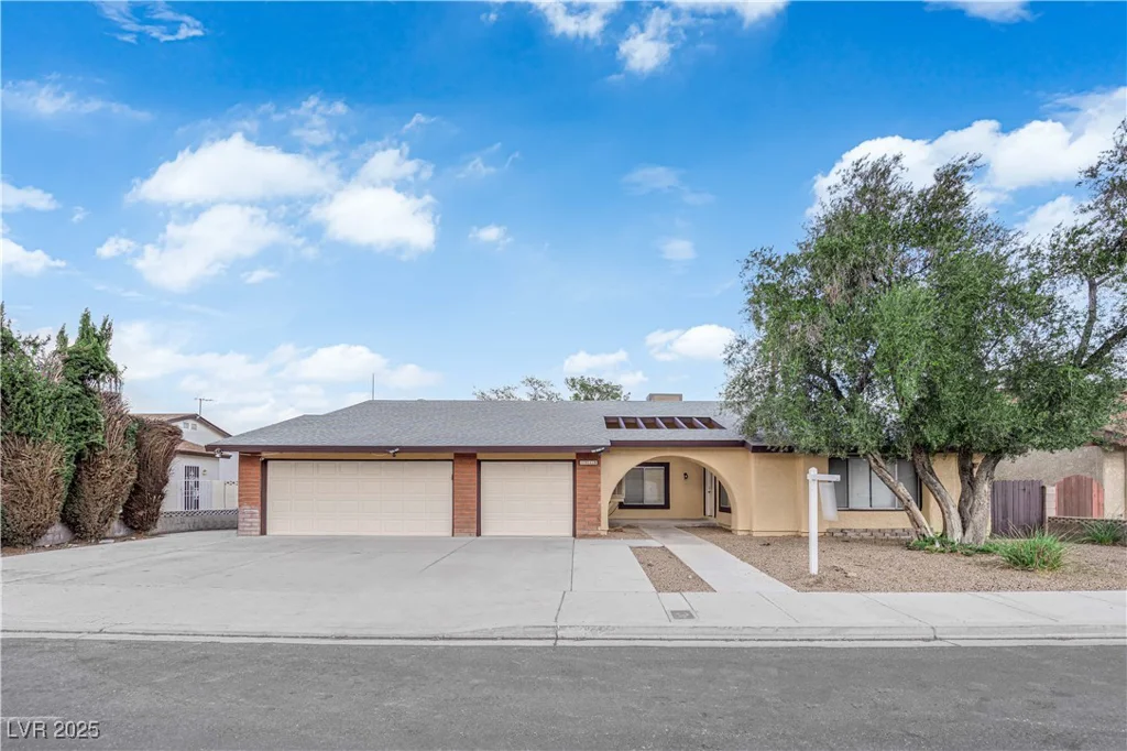 1913 Piccolo, Las Vegas, NV 89146