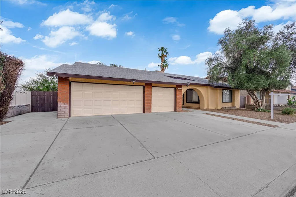 1913 Piccolo, Las Vegas, NV 89146