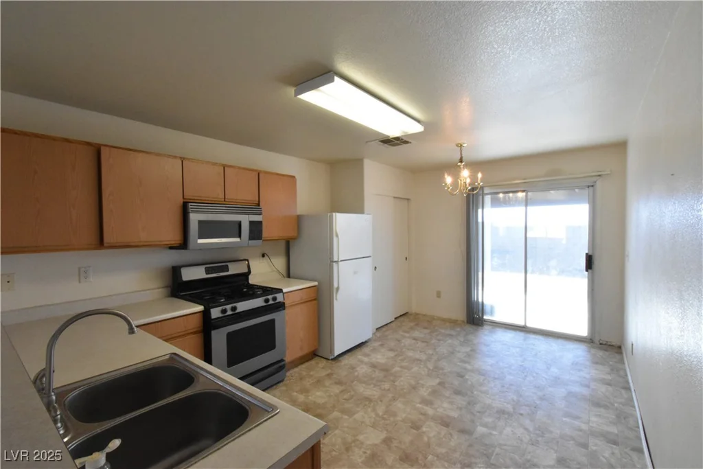 2845 Kensington, Las Vegas, NV 89156