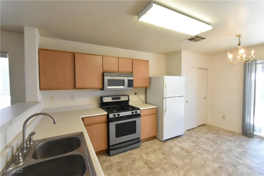2845 Kensington, Las Vegas, NV 89156
