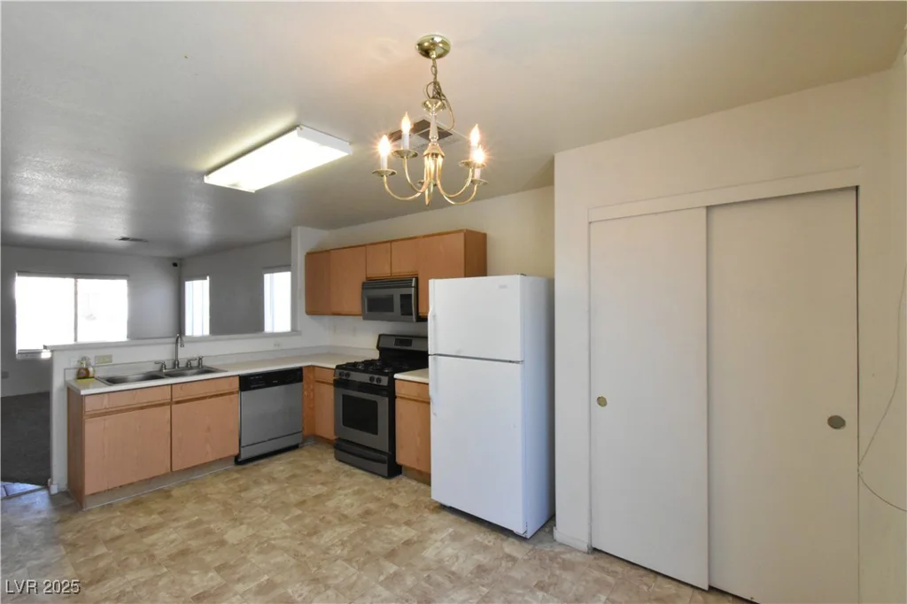 2845 Kensington, Las Vegas, NV 89156