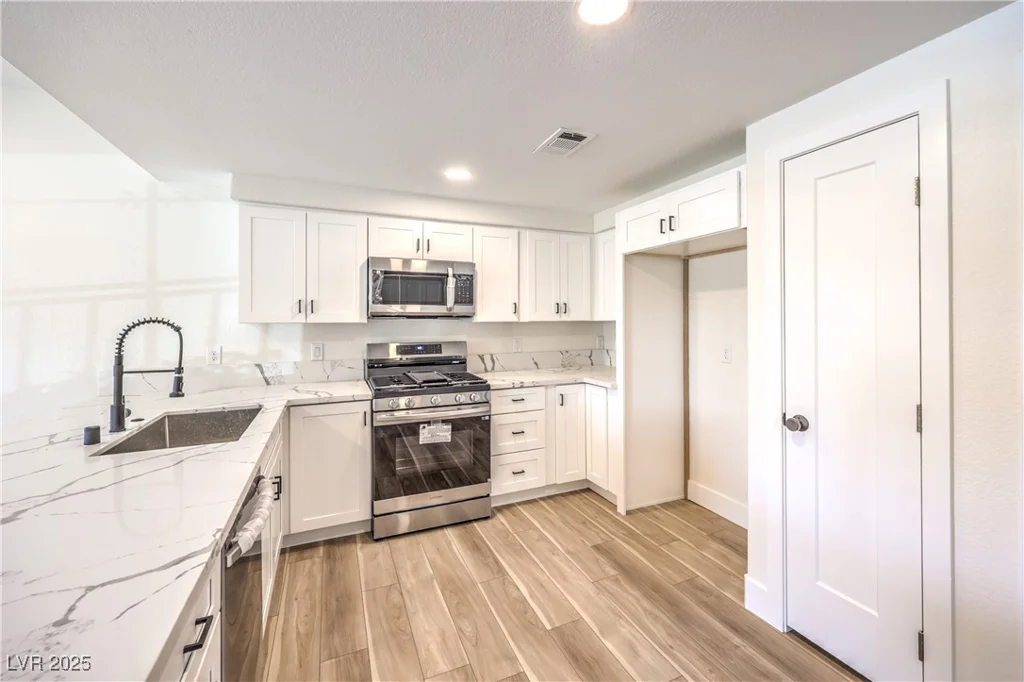 9303 Gilcrease, Las Vegas, NV 89149