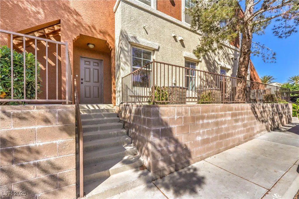 9303 Gilcrease, Las Vegas, NV 89149