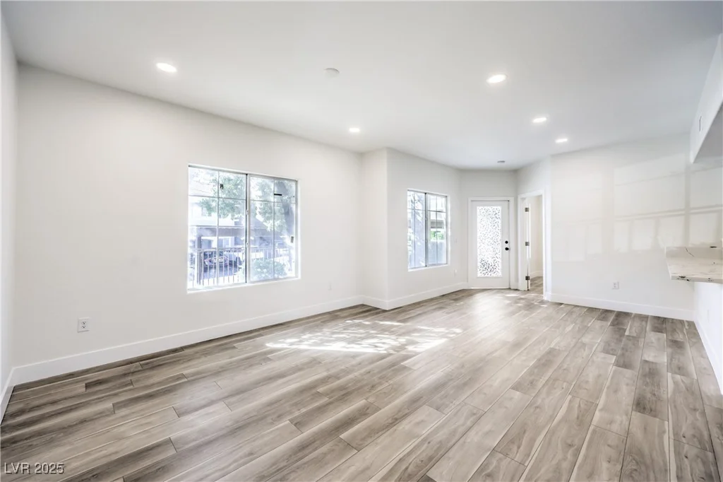 9303 Gilcrease, Las Vegas, NV 89149