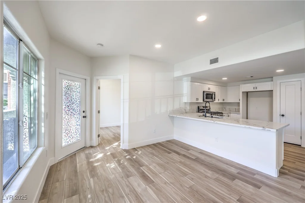 9303 Gilcrease, Las Vegas, NV 89149