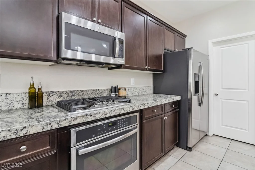 6731 Sumatra, Las Vegas, NV 89166
