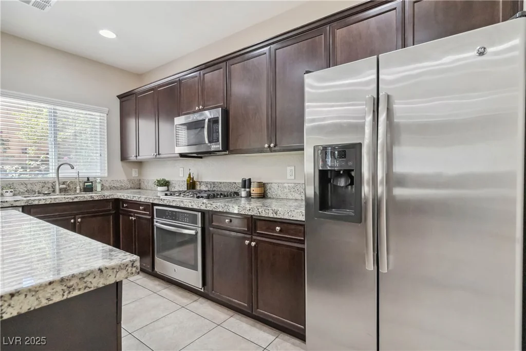 6731 Sumatra, Las Vegas, NV 89166