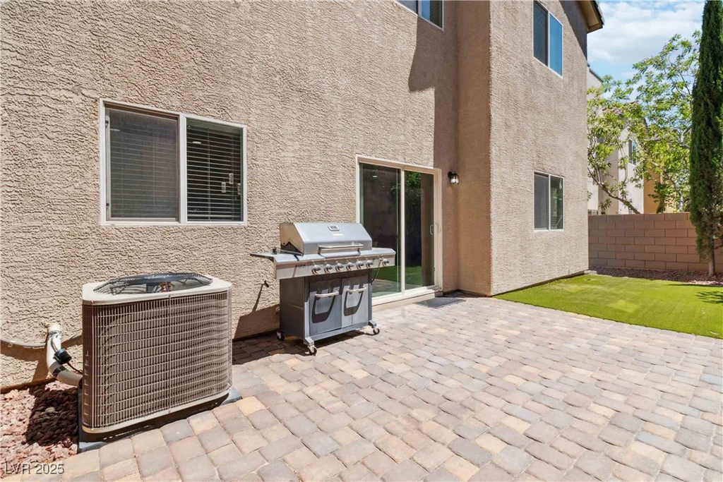 6731 Sumatra, Las Vegas, NV 89166