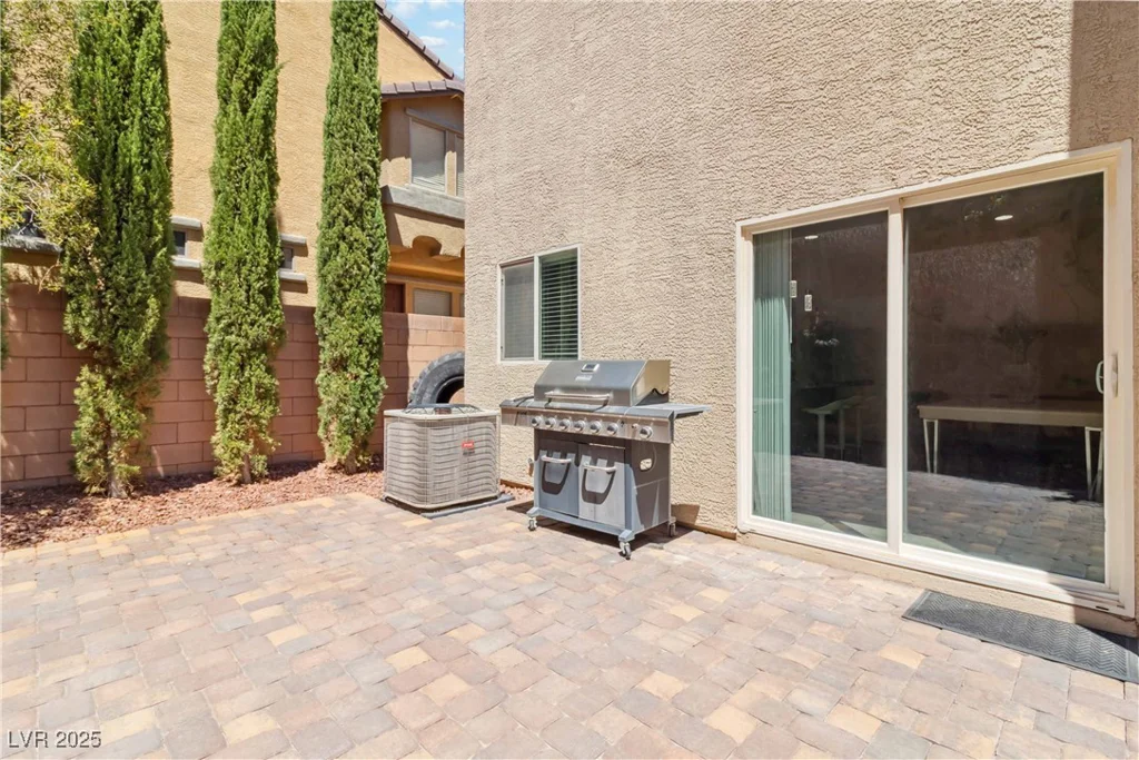6731 Sumatra, Las Vegas, NV 89166