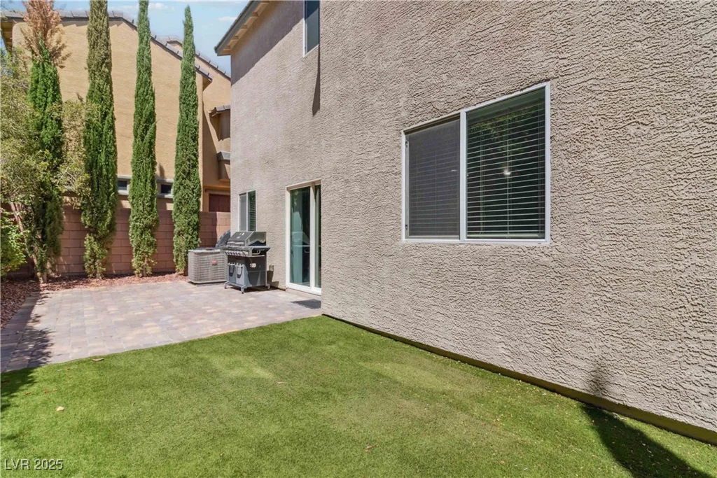 6731 Sumatra, Las Vegas, NV 89166