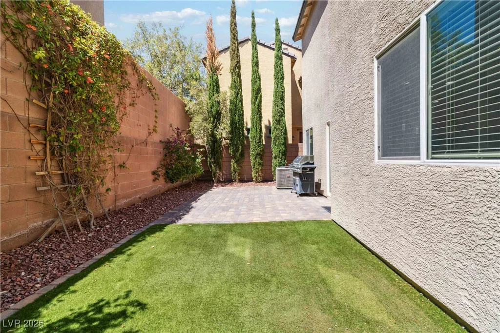 6731 Sumatra, Las Vegas, NV 89166