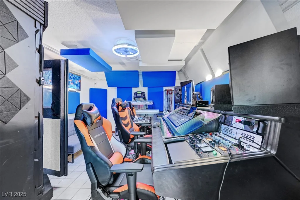2771 Buffalo, Las Vegas, NV 89117
