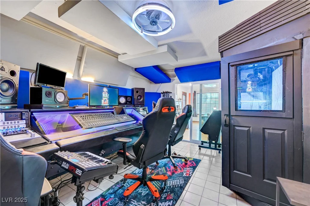 2771 Buffalo, Las Vegas, NV 89117