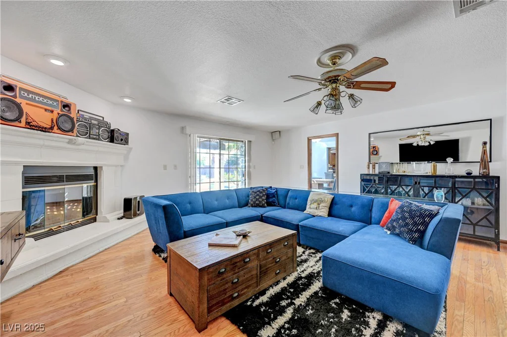 2771 Buffalo, Las Vegas, NV 89117