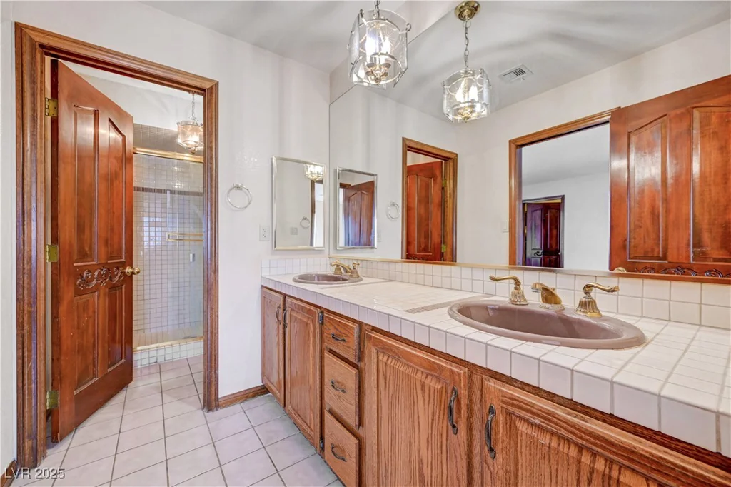 2771 Buffalo, Las Vegas, NV 89117