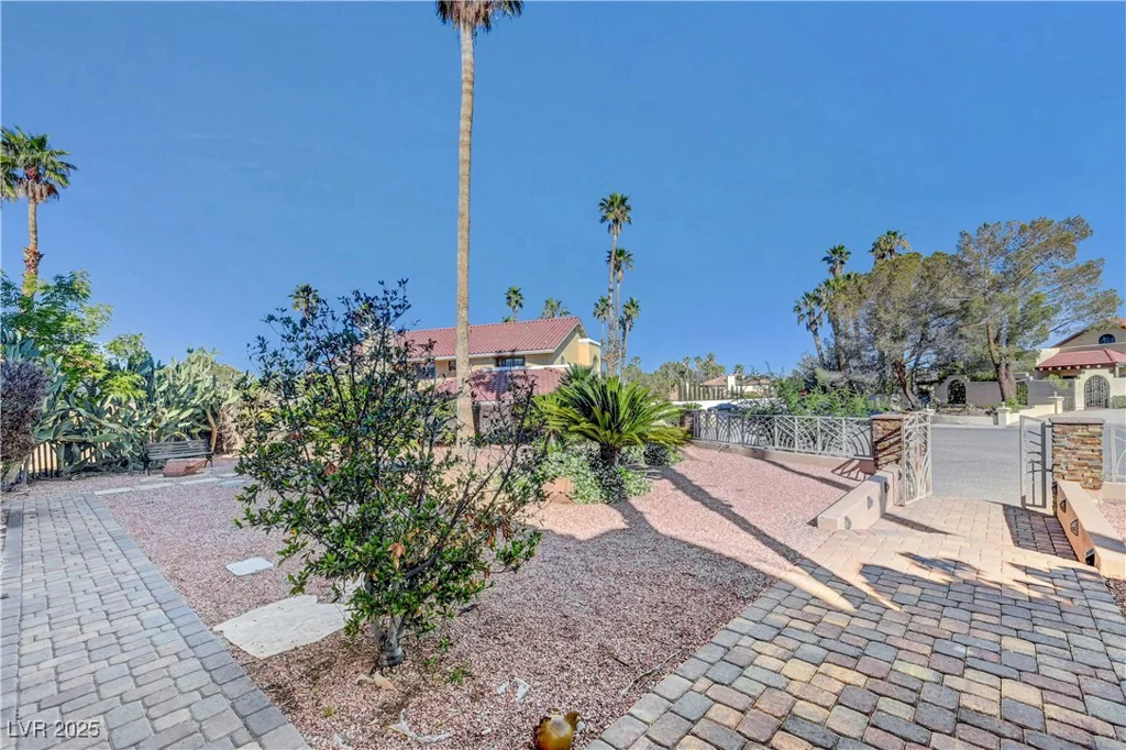 2771 Buffalo, Las Vegas, NV 89117