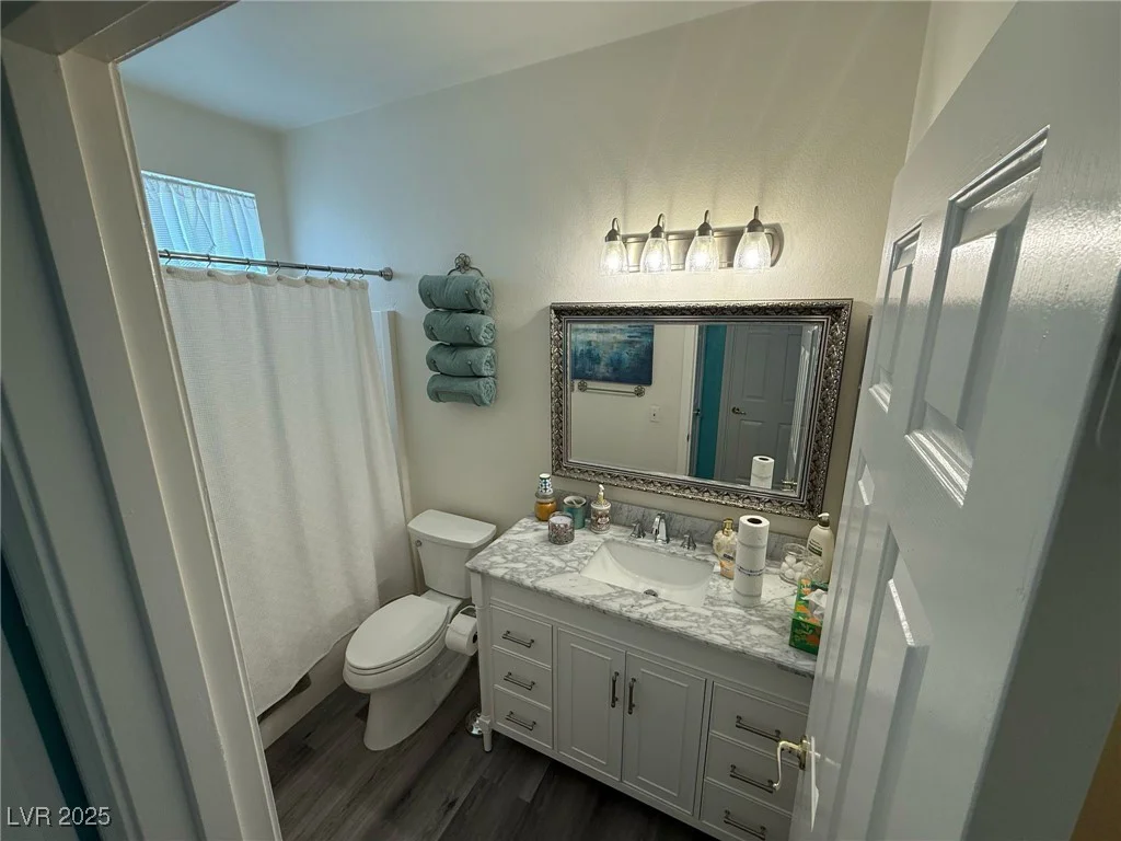 10071 Lemon Valley, Las Vegas, NV 89147