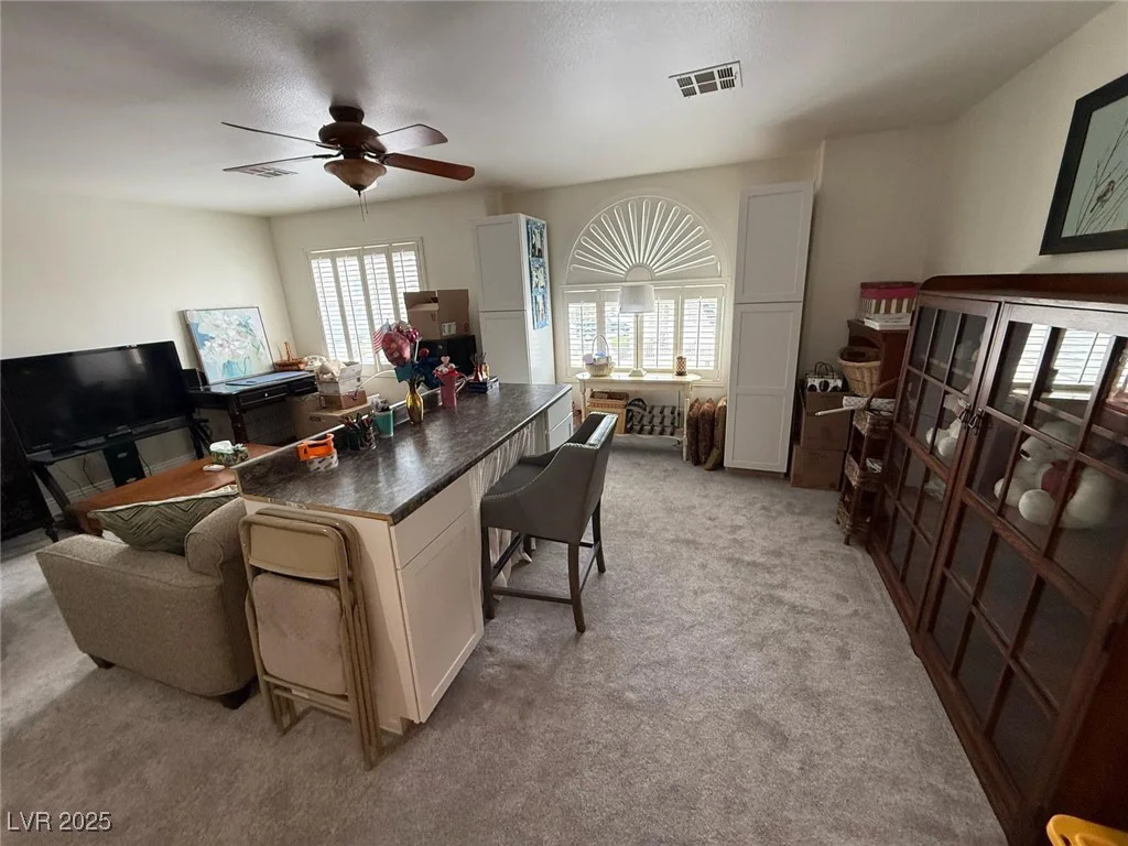 10071 Lemon Valley, Las Vegas, NV 89147