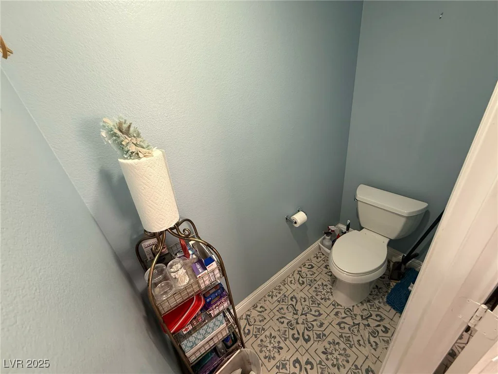 10071 Lemon Valley, Las Vegas, NV 89147