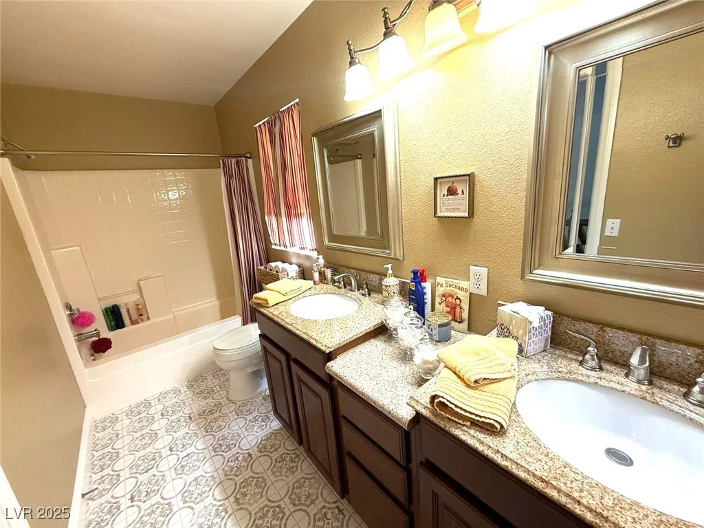 10071 Lemon Valley, Las Vegas, NV 89147