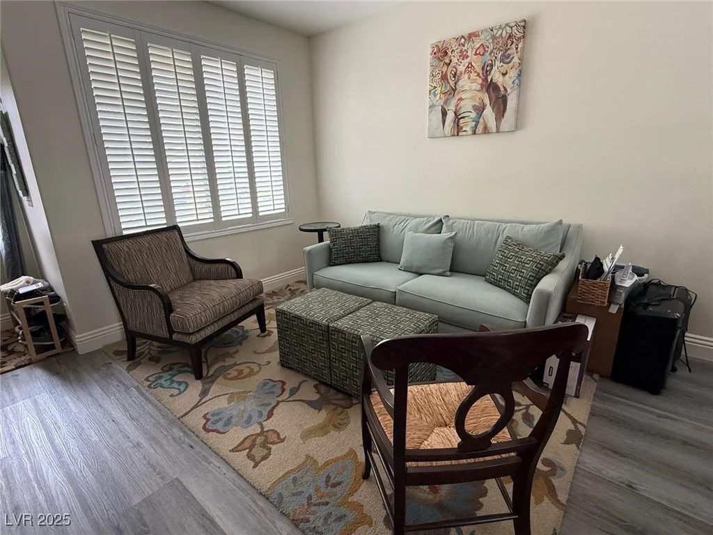 10071 Lemon Valley, Las Vegas, NV 89147