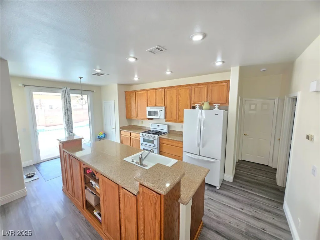 10071 Lemon Valley, Las Vegas, NV 89147