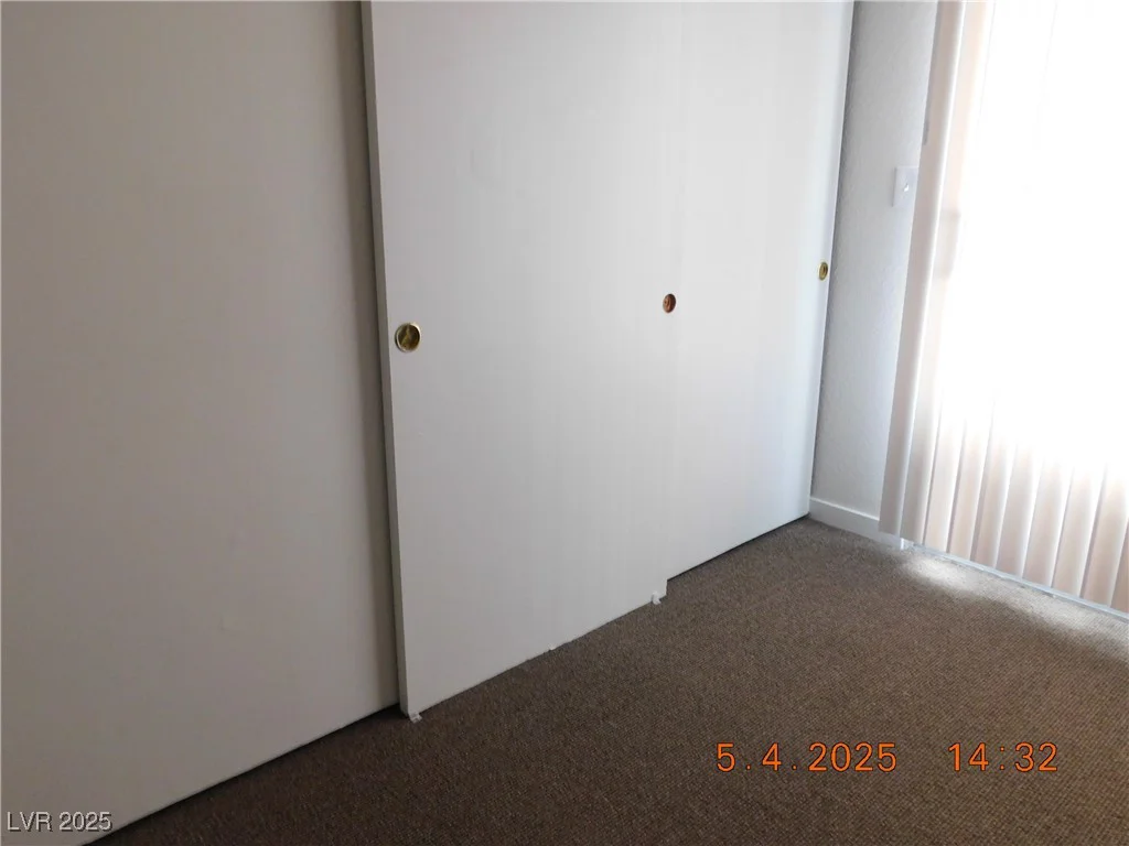 4663 Sand Creek, Las Vegas, NV 89103