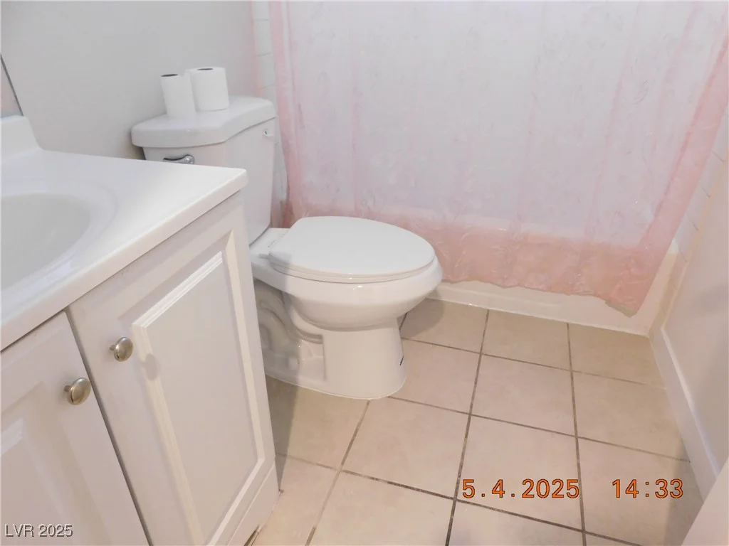 4663 Sand Creek, Las Vegas, NV 89103