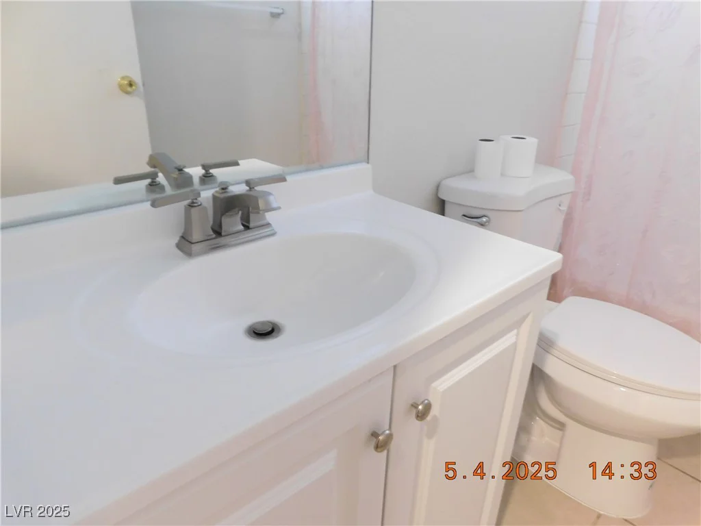 4663 Sand Creek, Las Vegas, NV 89103