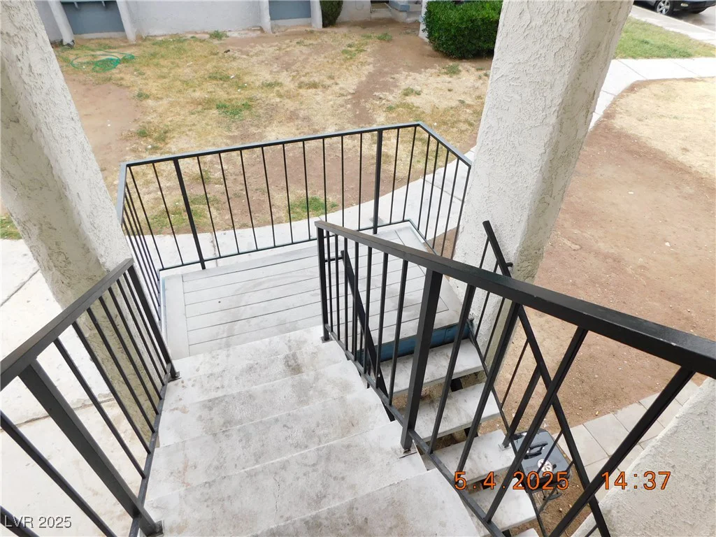 4663 Sand Creek, Las Vegas, NV 89103