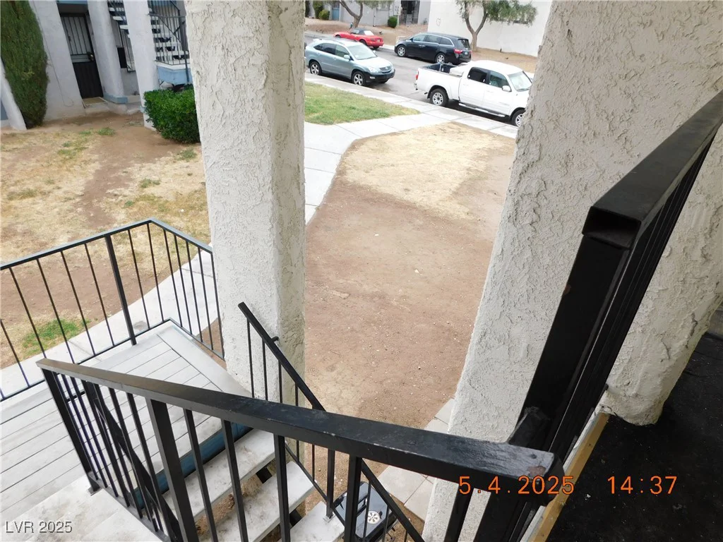 4663 Sand Creek, Las Vegas, NV 89103