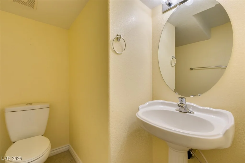 1004 Windy Ferrell, North Las Vegas, NV 89081