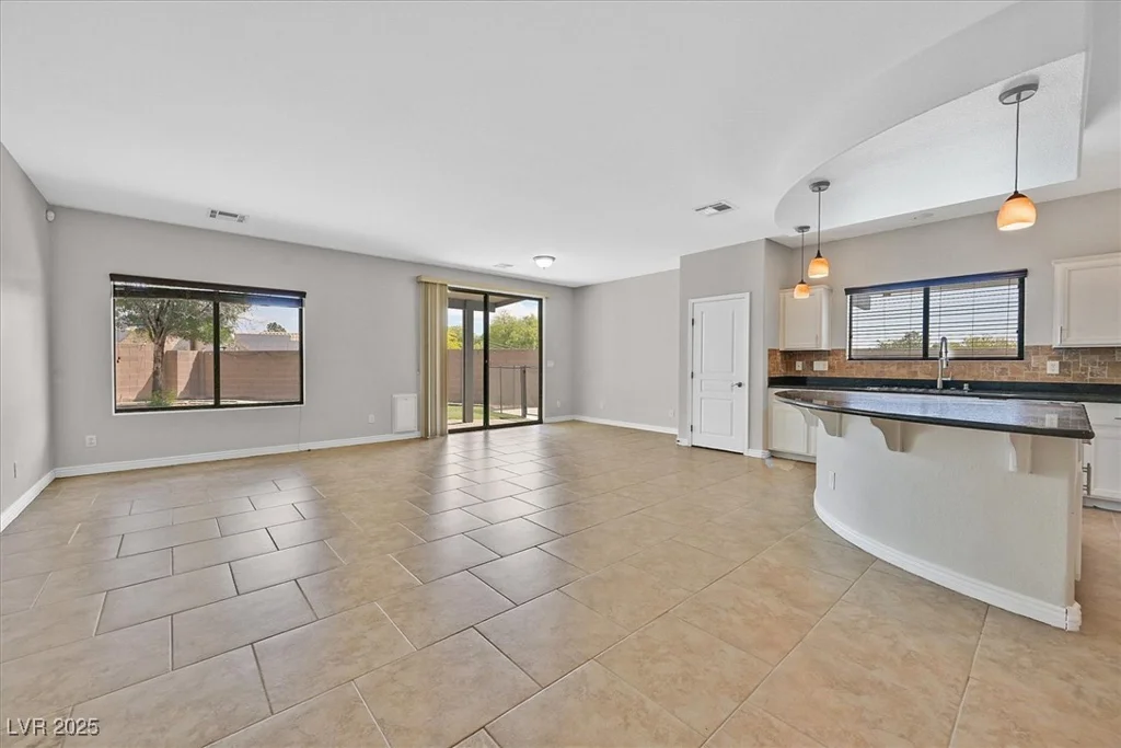 6150 Bunker Commons, Las Vegas, NV 89108