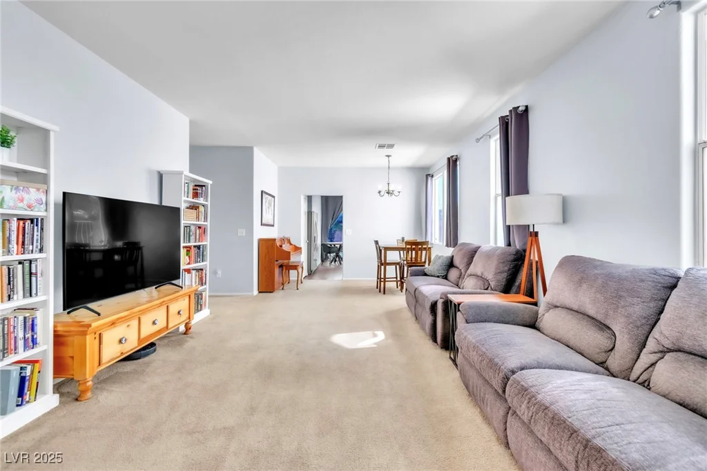 2409 Cockatiel, North Las Vegas, NV 89084
