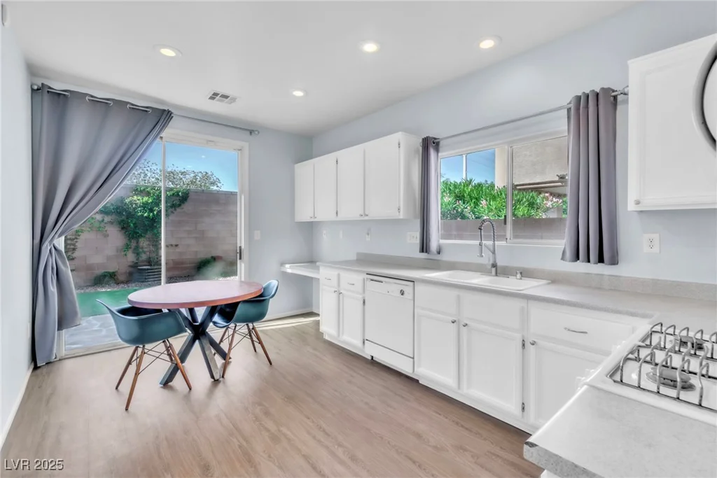 2409 Cockatiel, North Las Vegas, NV 89084