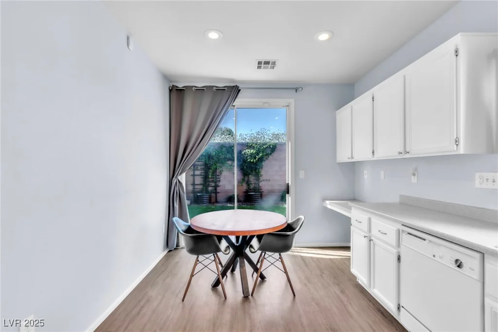 2409 Cockatiel, North Las Vegas, NV 89084