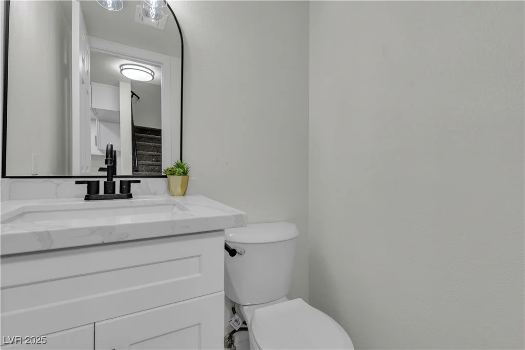 2461 Old Forge, Las Vegas, NV 89121