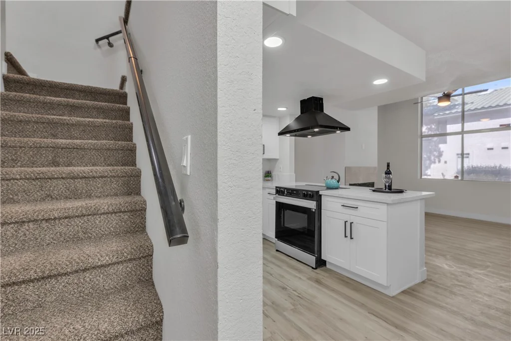 2461 Old Forge, Las Vegas, NV 89121