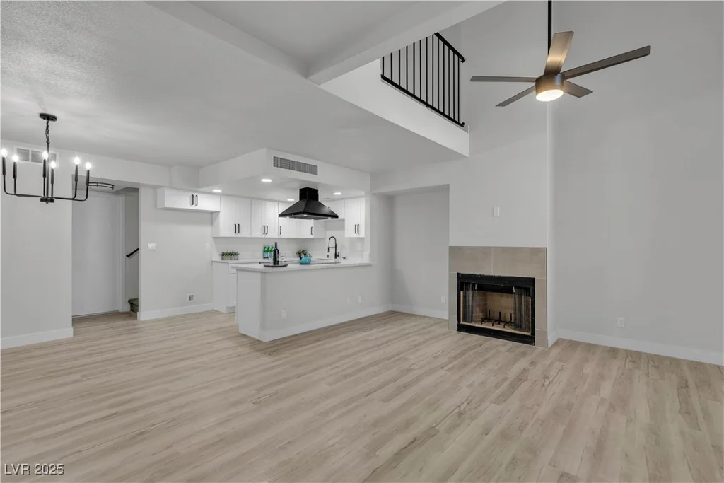 2461 Old Forge, Las Vegas, NV 89121