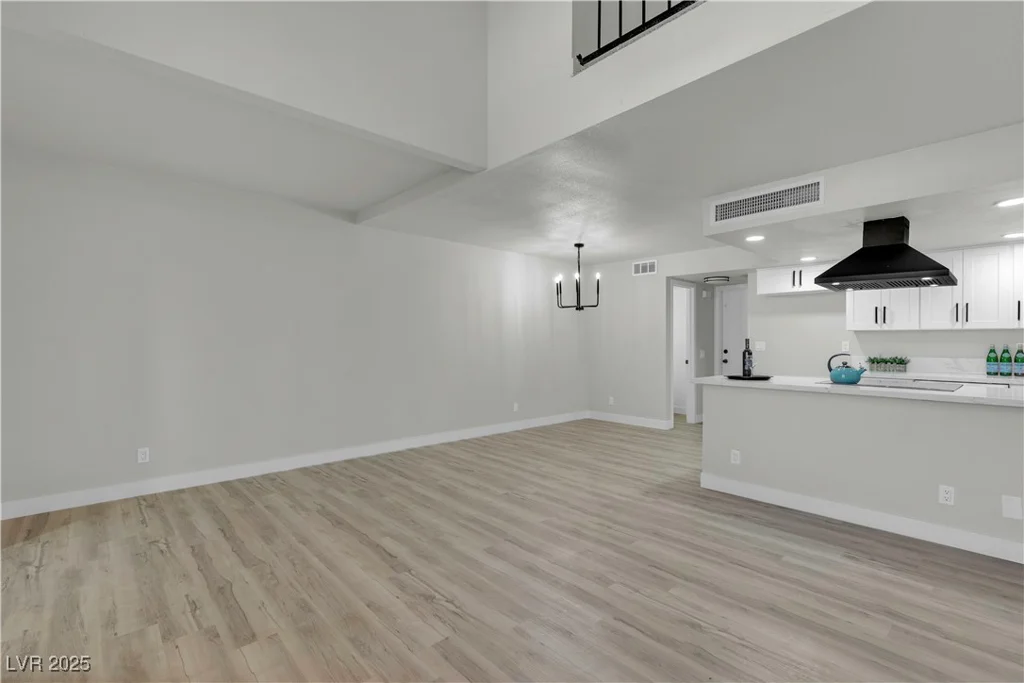 2461 Old Forge, Las Vegas, NV 89121